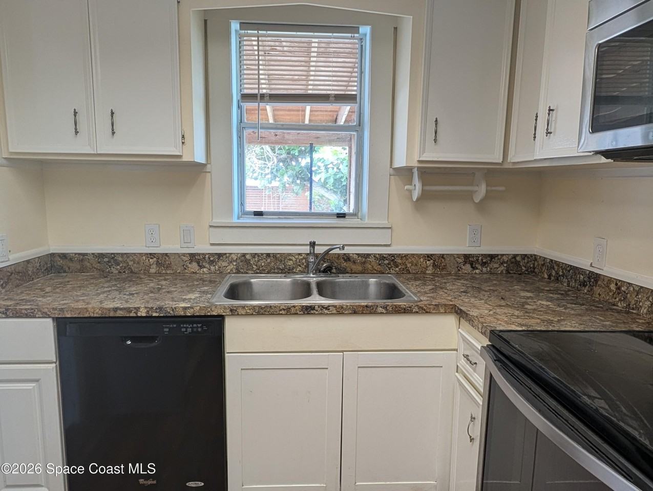 1530 S Atlantic Ave - Photo 6 of 20