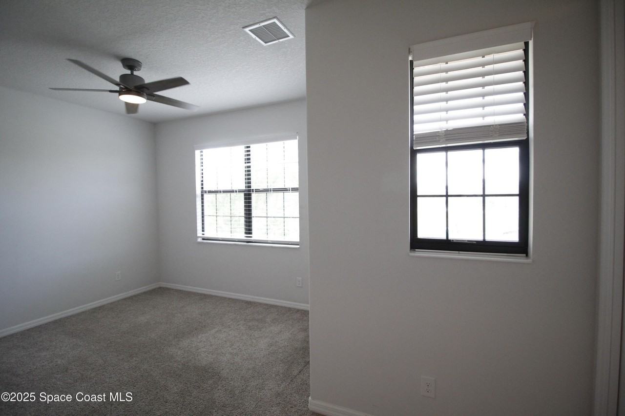3039 Burghley Park Way - Photo 5 of 33
