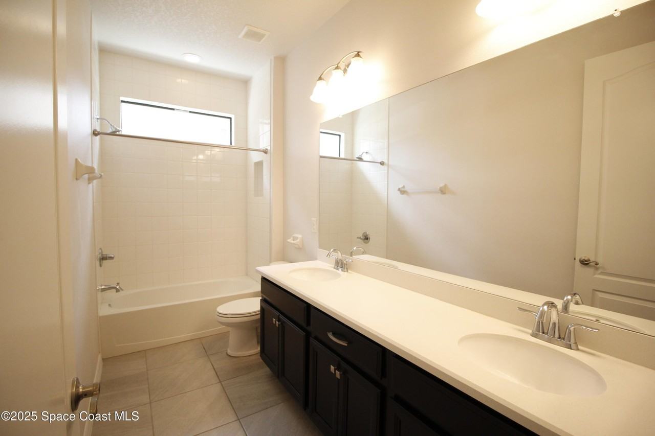 3039 Burghley Park Way - Photo 7 of 33