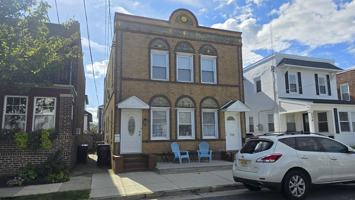featured image of 112 N Avolyn Ave