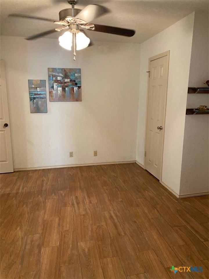 2504 Canyon Creek Dr - Photo 6 of 23