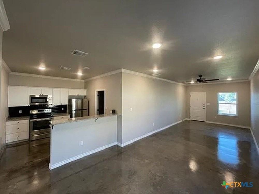 8502 Adams Ln - Photo 4 of 6