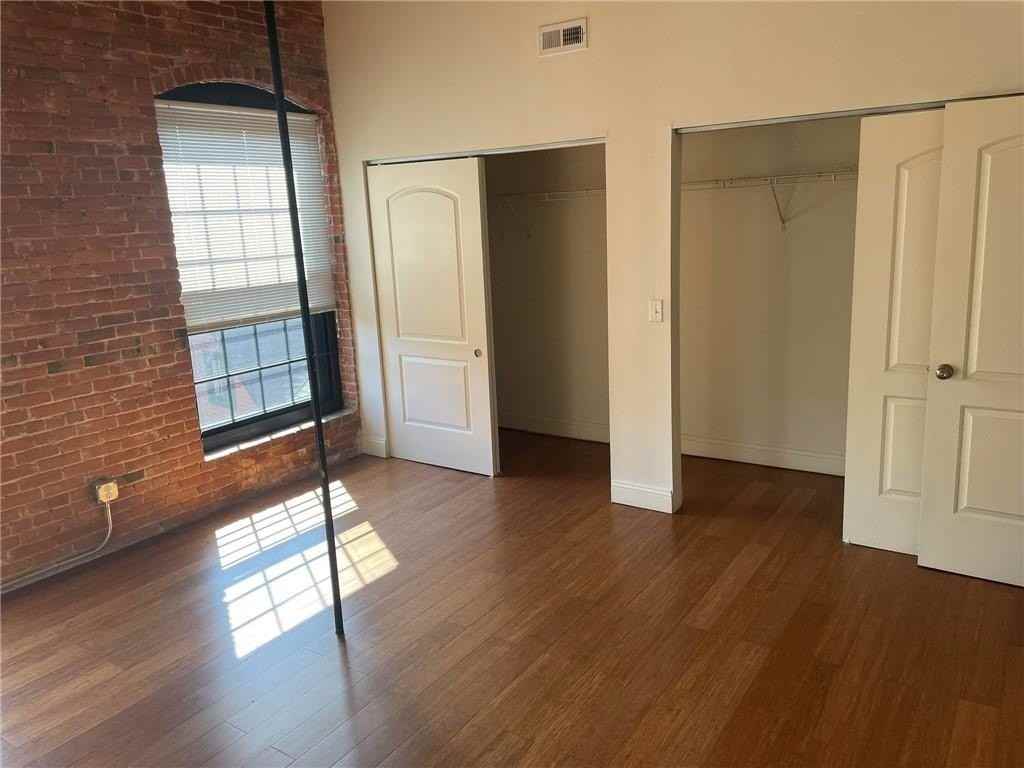 535 Roosevelt Ave - Photo 6 of 12