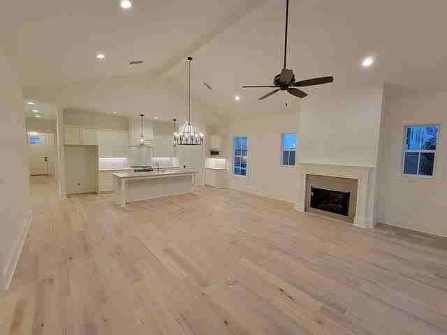 475 Karcher Ave - Photo 4 of 33