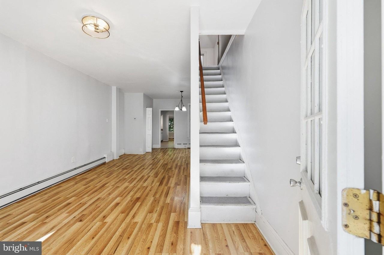 2227 14th St Se - Photo 2 of 33