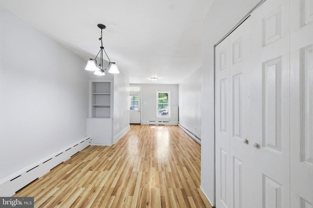 2227 14th St Se - Photo 3 of 33