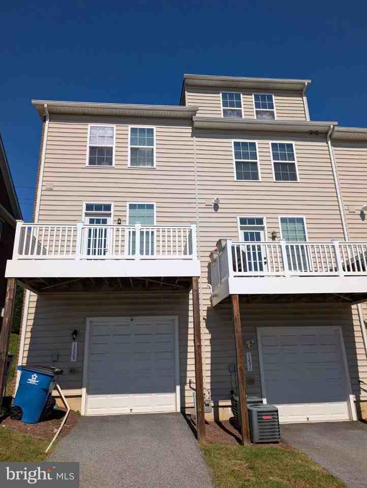 1229 Trenton Pl Se - Photo 2 of 18