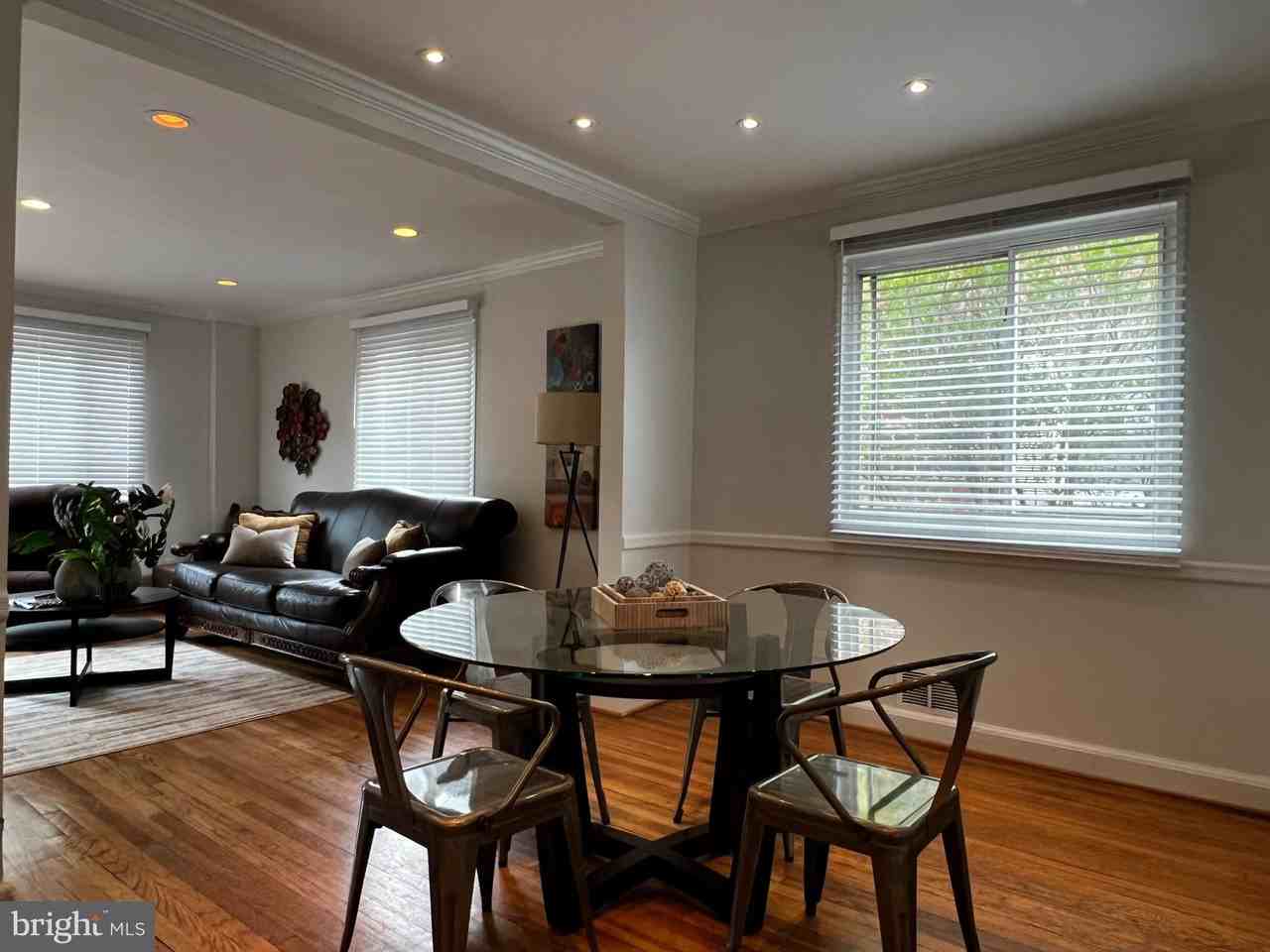 5006 14th St Ne - Photo 4 of 36