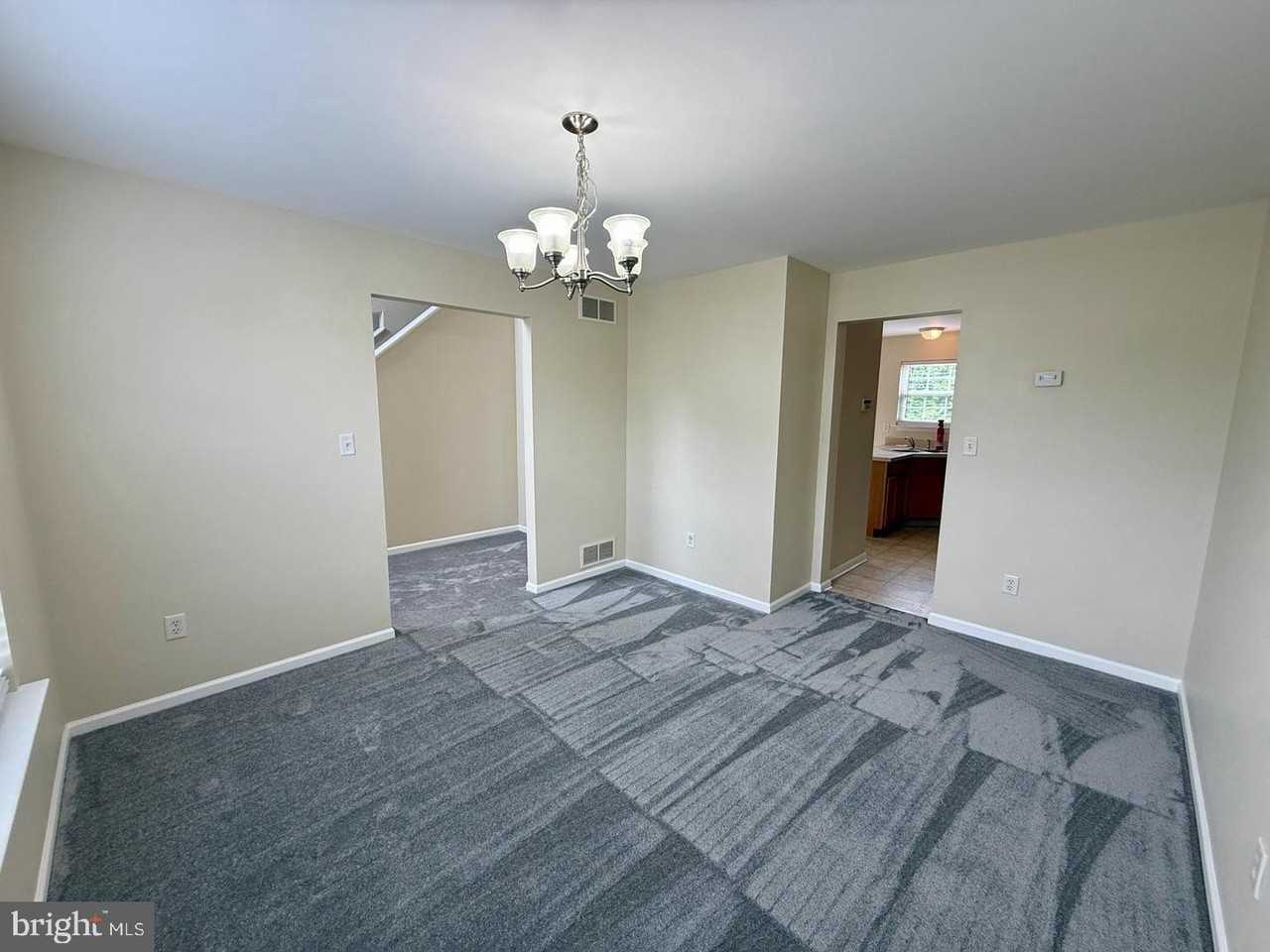 235 Tracer Dr - Photo 7 of 28
