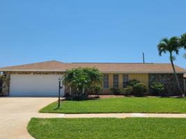 featured image of 725 Hibiscus Dr #1