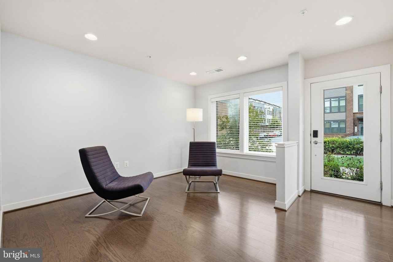 16143 Columbus Ave - Photo 4 of 50