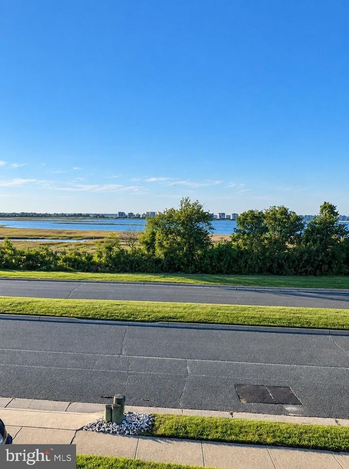 2 Ontario Dr - Photo 2 of 11