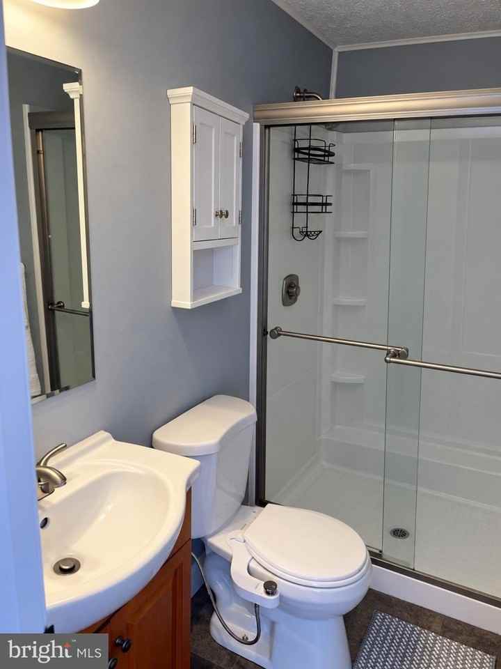 2 Ontario Dr - Photo 7 of 11