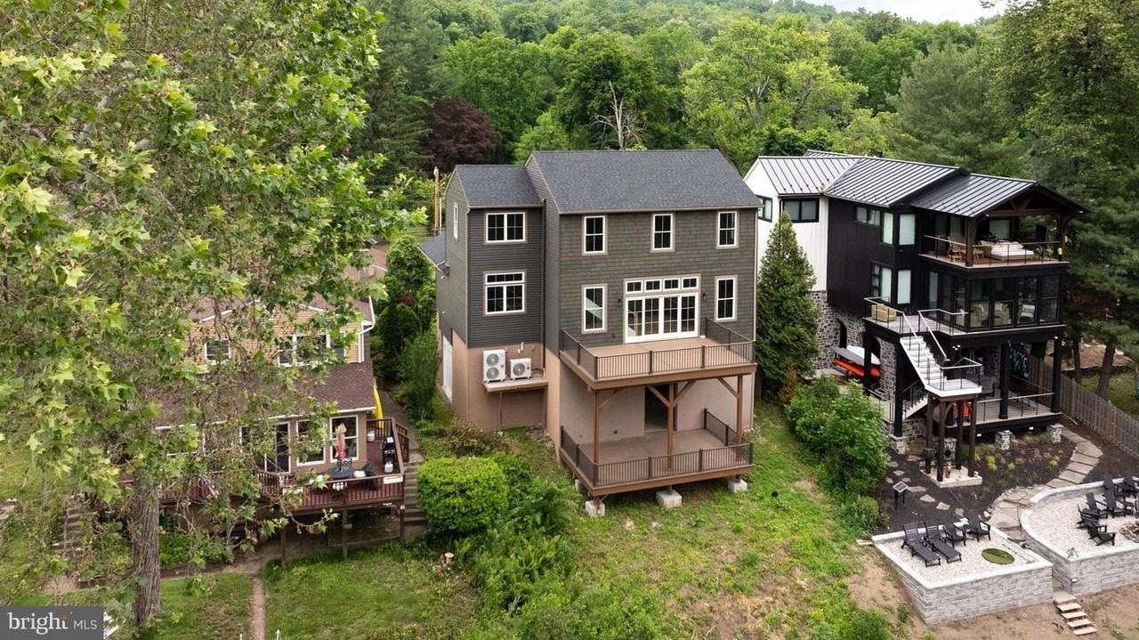 159 Byram Ln - Photo 3 of 39