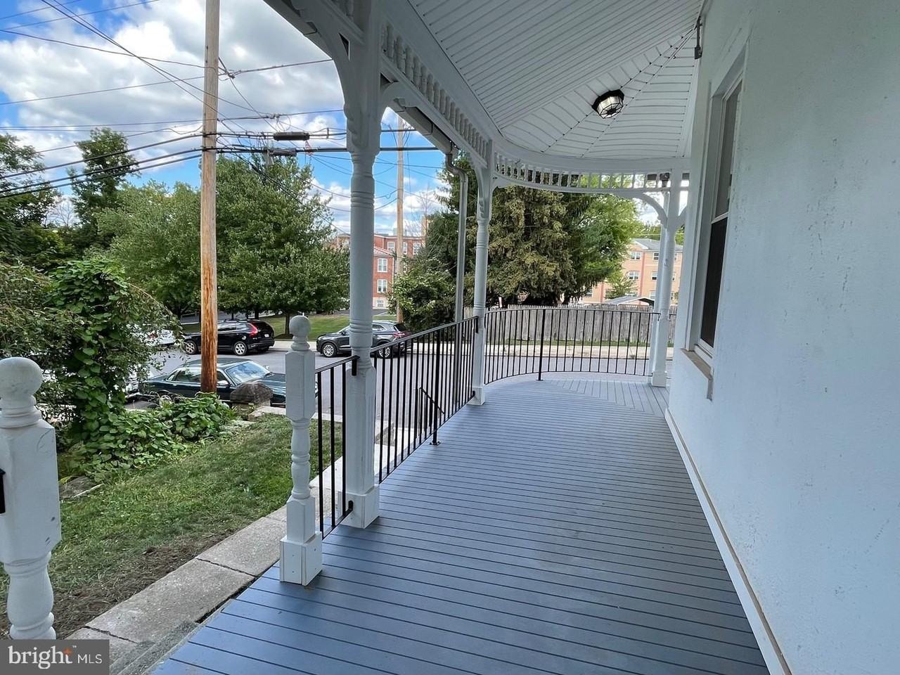 214 S Main St - Photo 2 of 17