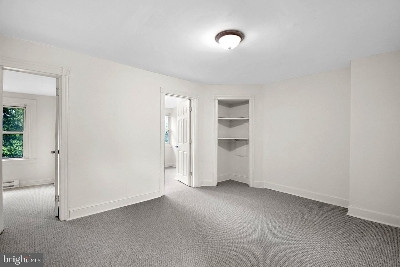 126 N Wycombe Ave - Photo 6 of 7