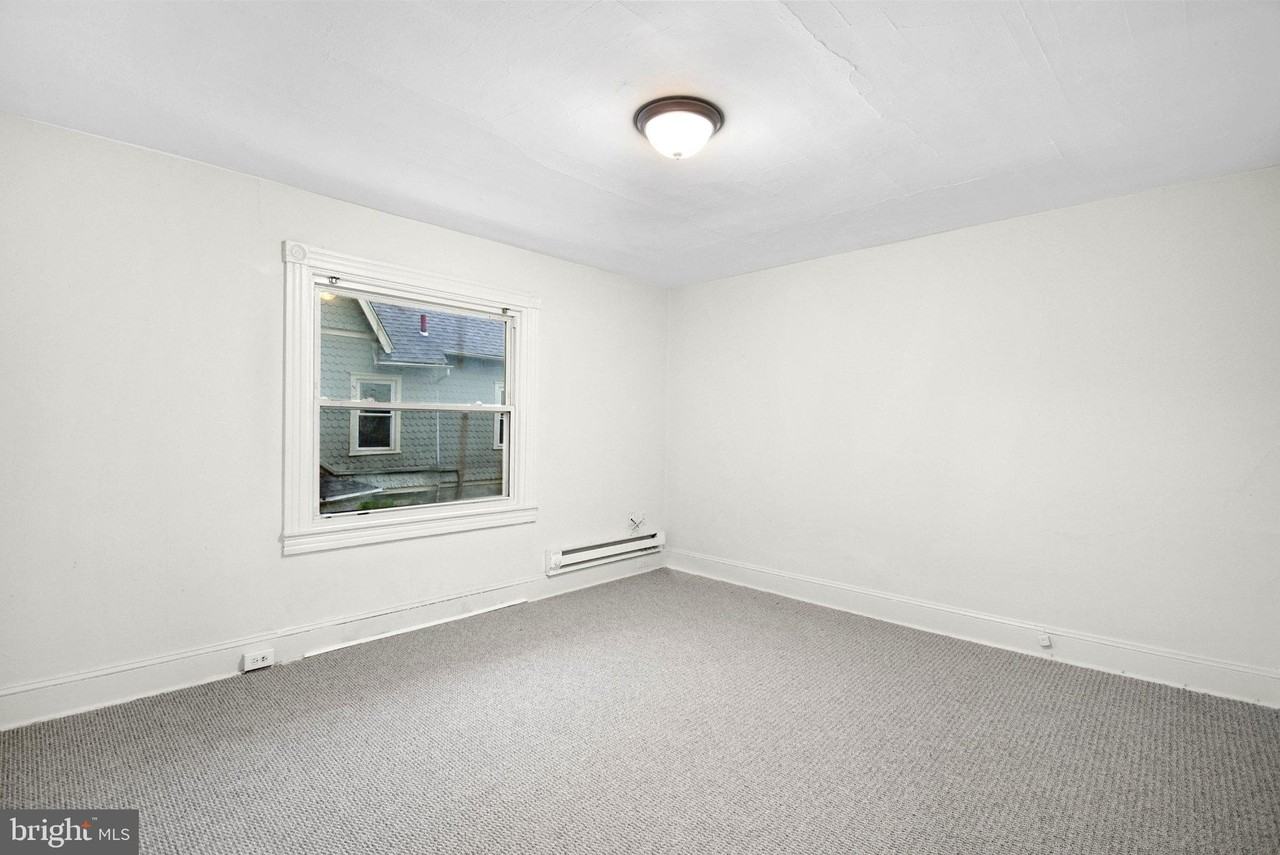 126 N Wycombe Ave - Photo 7 of 7