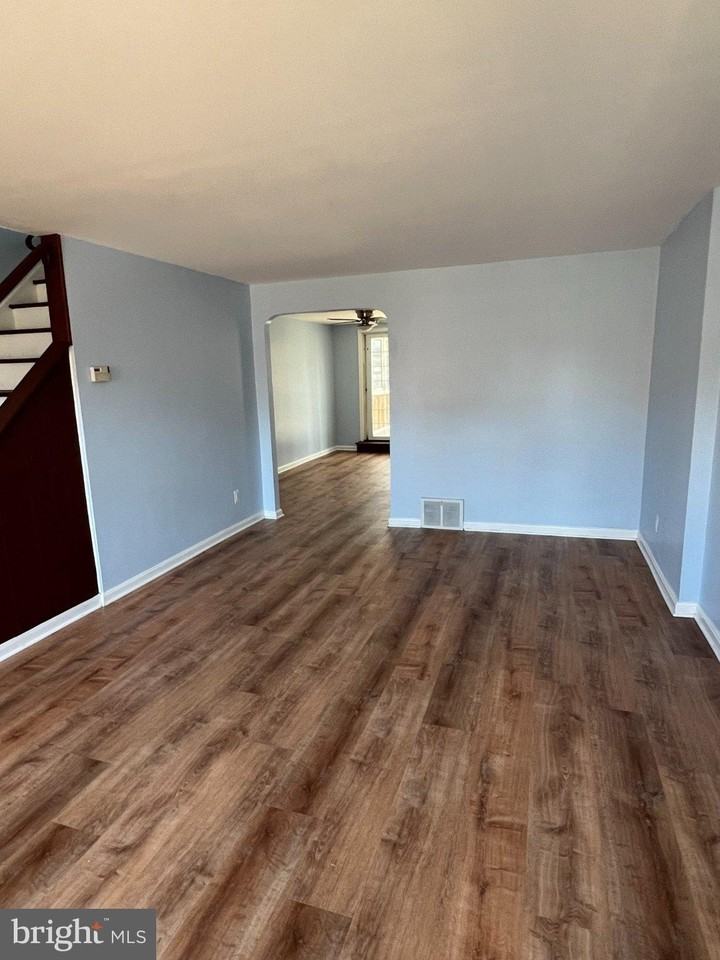 2045 Heather Rd - Photo 2 of 15