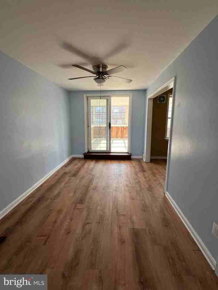 2045 Heather Rd - Photo 5 of 15