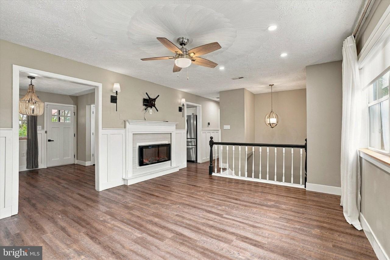 1484 Sumneytown Pike - Photo 3 of 36