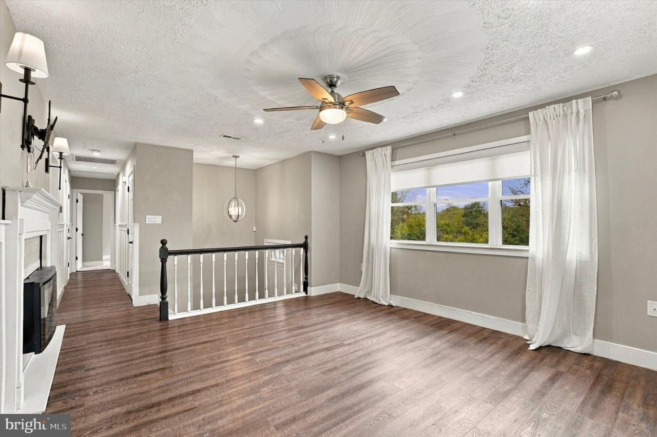 1484 Sumneytown Pike - Photo 4 of 36