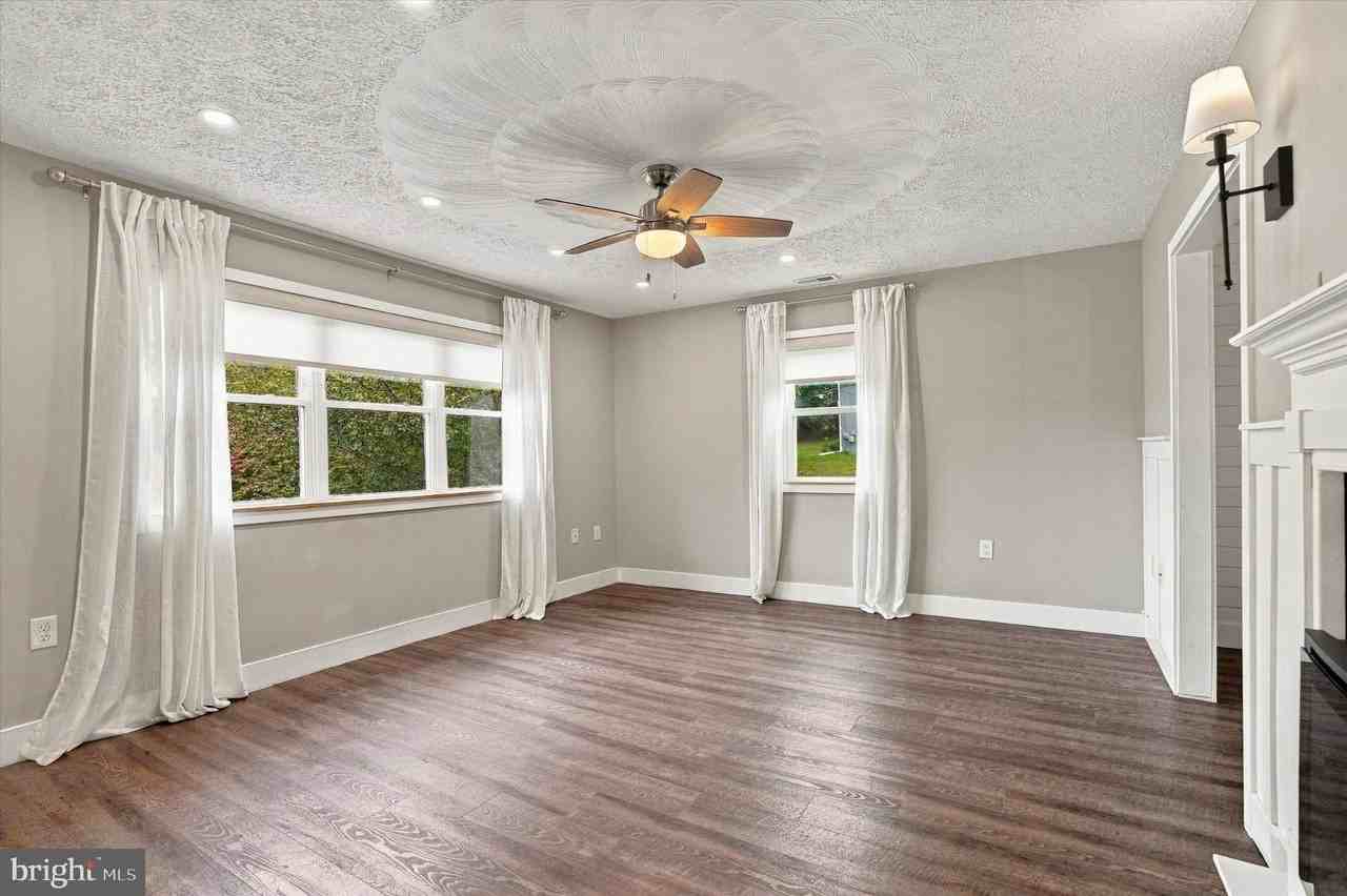 1484 Sumneytown Pike - Photo 5 of 36