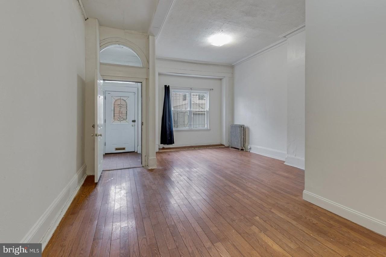 415 S 40th St - Photo 4 of 41