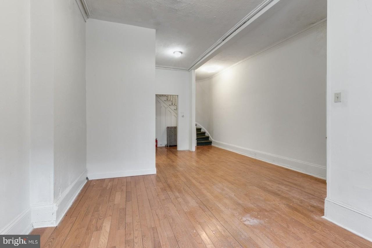 415 S 40th St - Photo 5 of 41