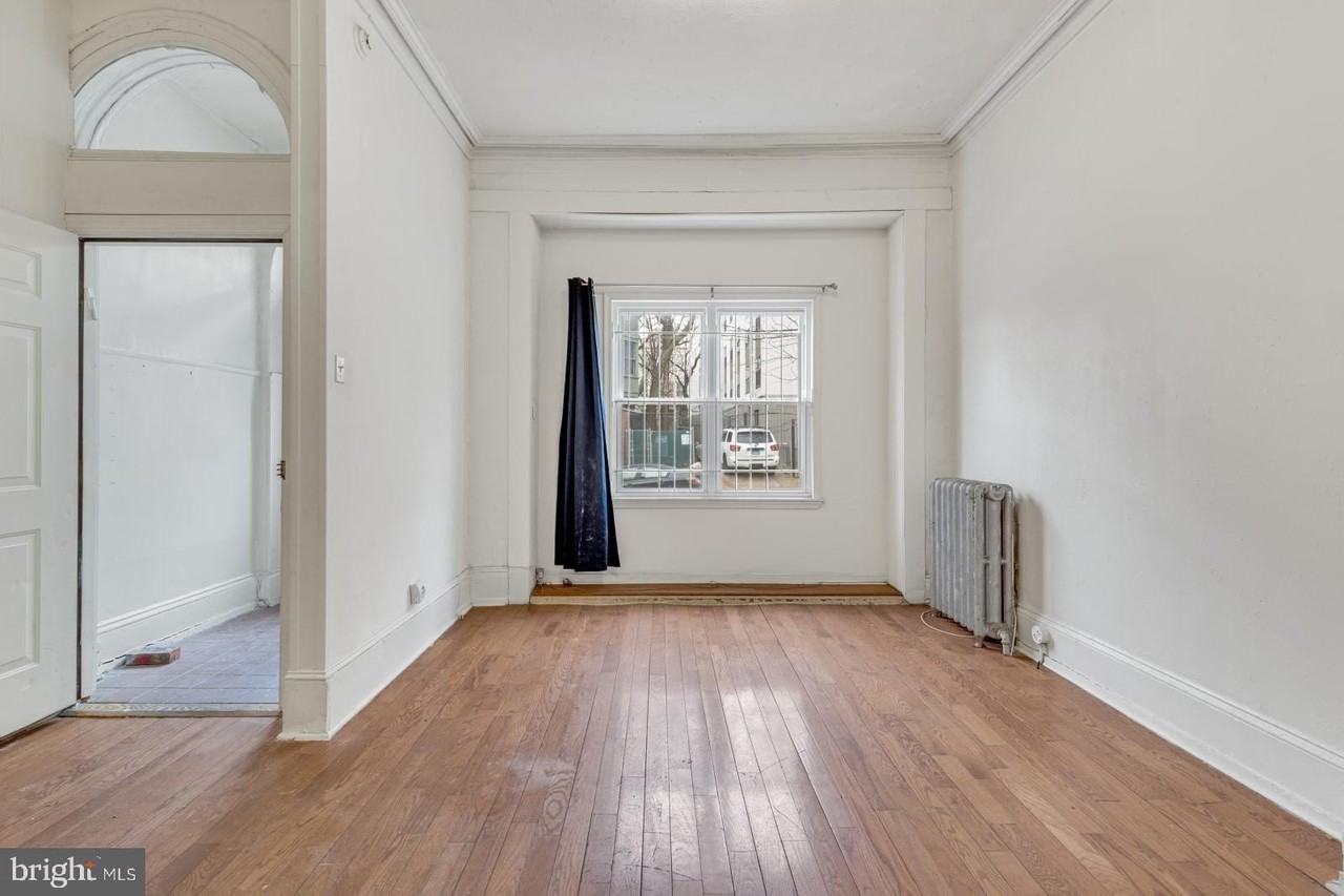 415 S 40th St - Photo 6 of 41