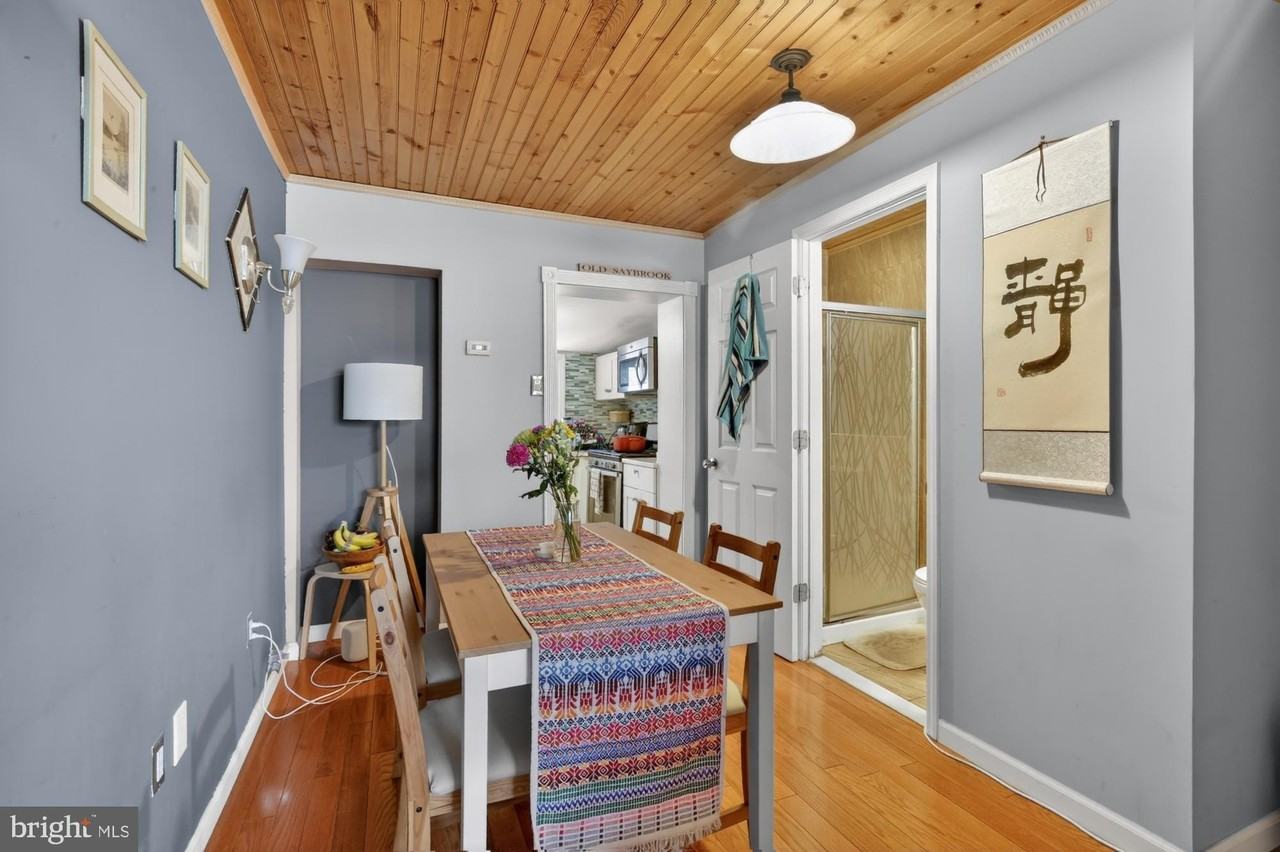 416 E Flora St - Photo 4 of 21