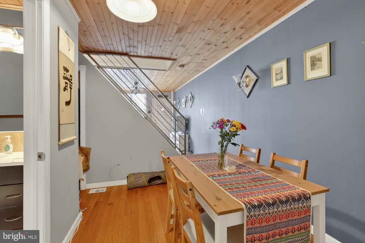 416 E Flora St - Photo 6 of 21