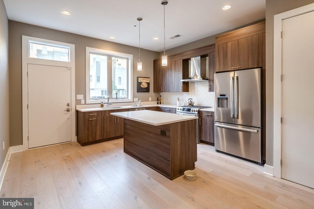 740 S Chris Columbus Blvd #70 - Photo 5 of 24