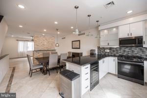 featured image of 919 N Front St #G