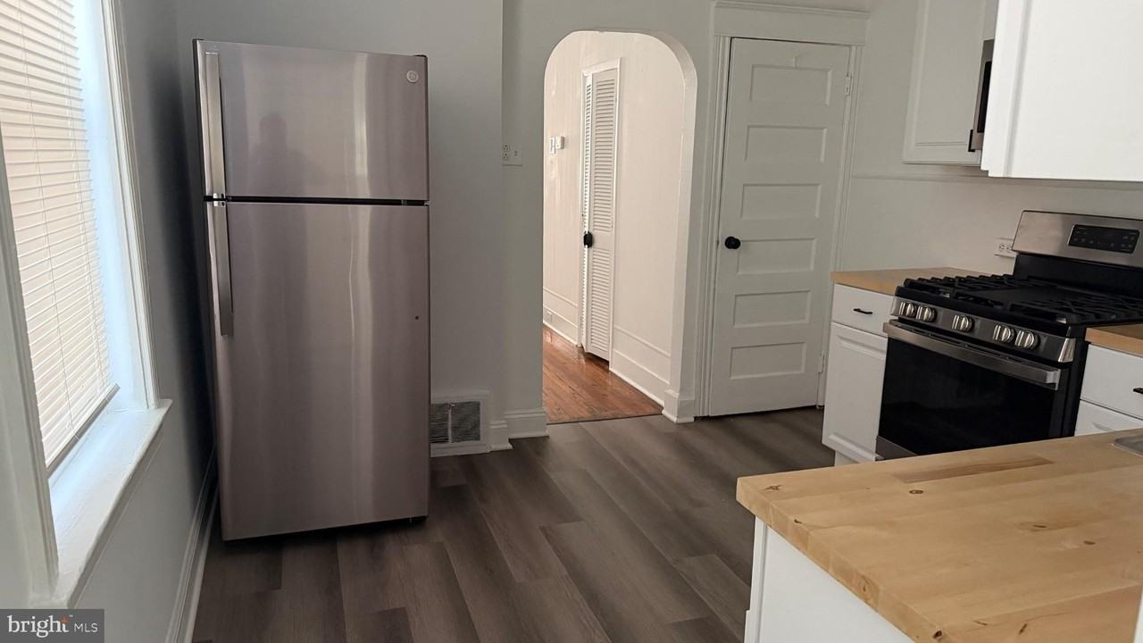 3230 D St - Photo 5 of 14