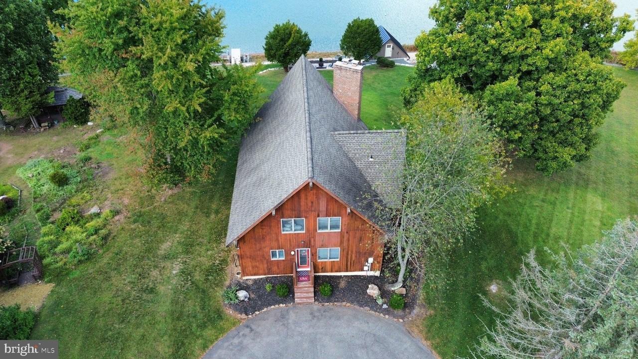 832 Cayuga Cv - Photo 4 of 46
