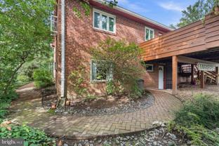 2427 N Sycamore St - Photo 1 of 1