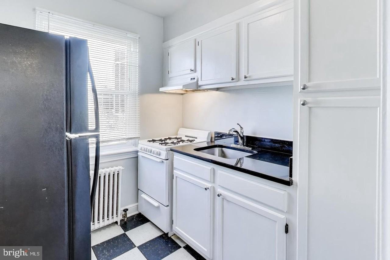 1722 N Quinn St #203 - Photo 6 of 27