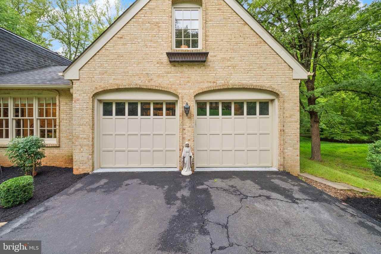 1716 Besley Rd - Photo 5 of 48