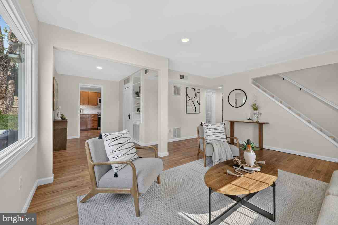 6010 Bangor Dr - Photo 7 of 38
