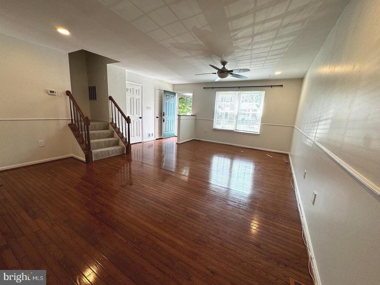 7344 Rhondda Dr - Photo 6 of 33