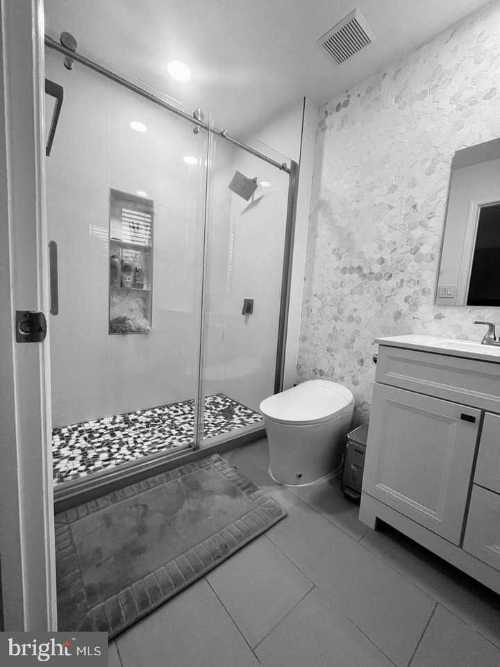 45551 Lake Haven Ter - Photo 4 of 41