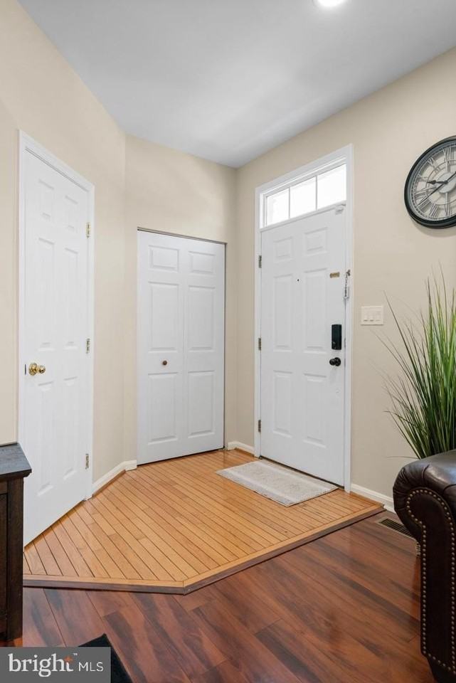 45551 Lake Haven Ter - Photo 6 of 41
