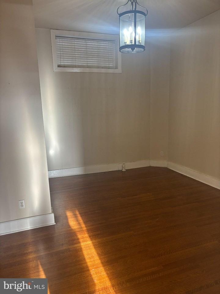 4 W Cork St #4 - Photo 5 of 7