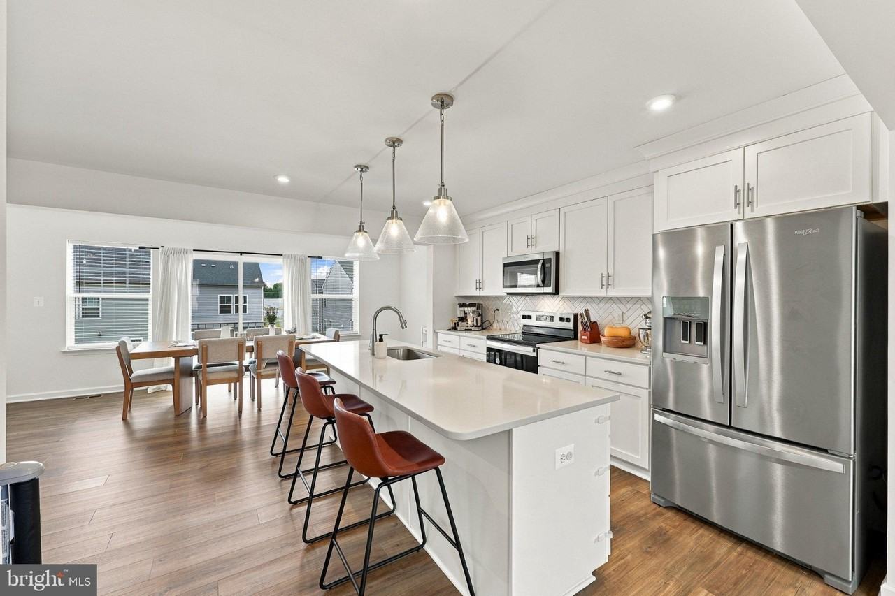 299 Aragon Dr - Photo 5 of 32