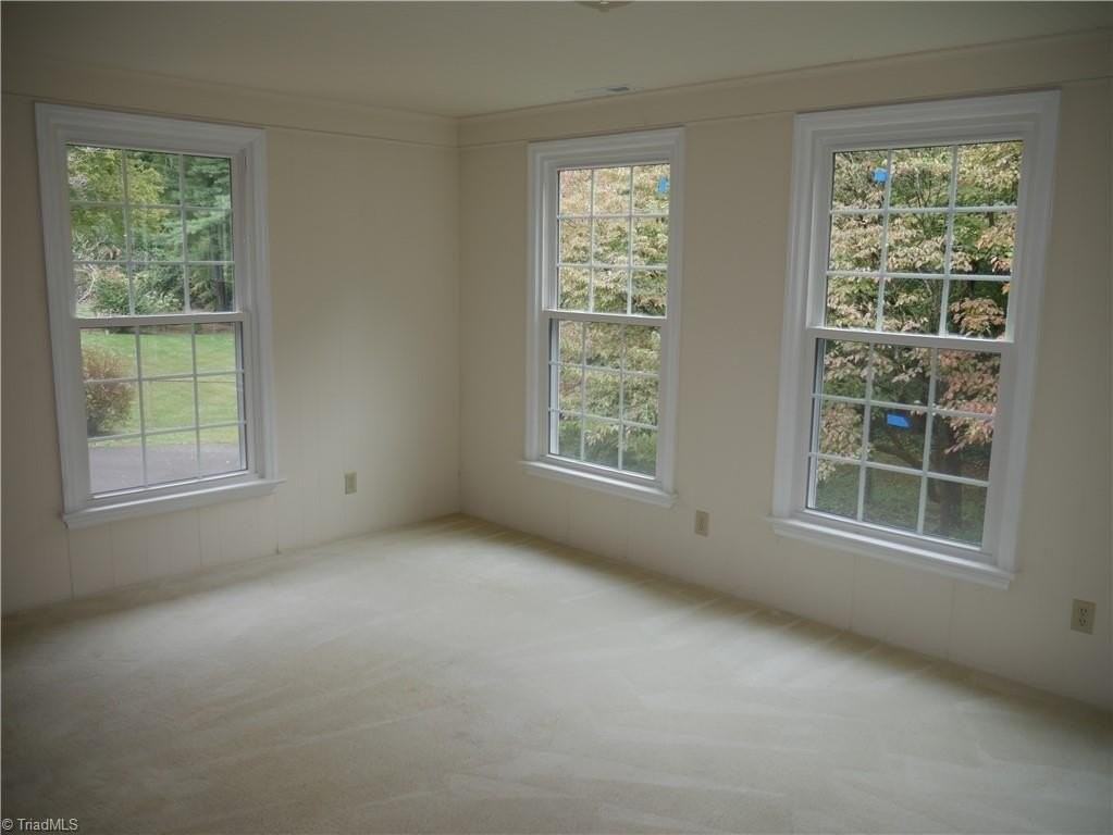 2443 Greenwich Rd - Photo 6 of 12