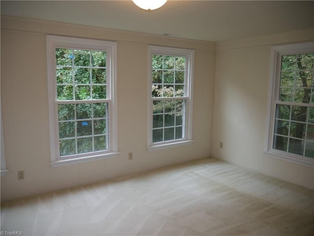 2443 Greenwich Rd - Photo 7 of 12
