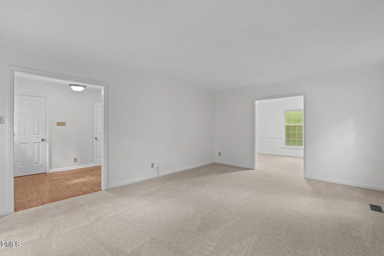 5313 Falkirk Dr - Photo 4 of 21