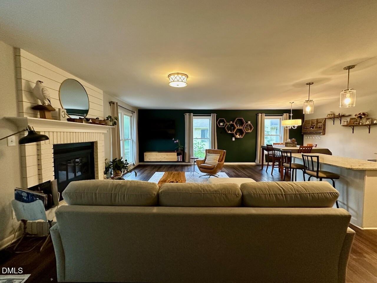 2344 Ravenhill Dr - Photo 5 of 25