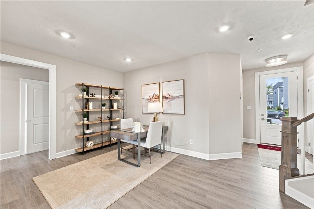 110 Hollow Oak Dr - Photo 4 of 50