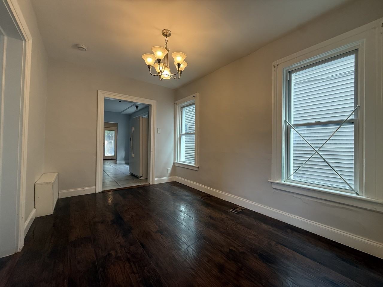 509 Yates St #1 - Photo 4 of 9